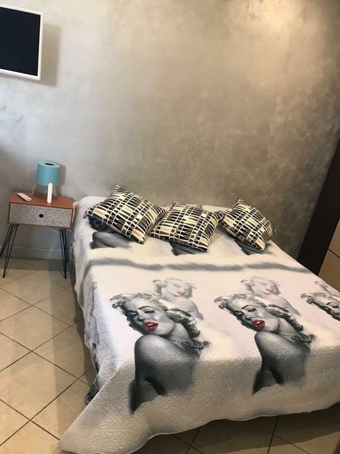 Central Low Cost Turin Exteriör bild